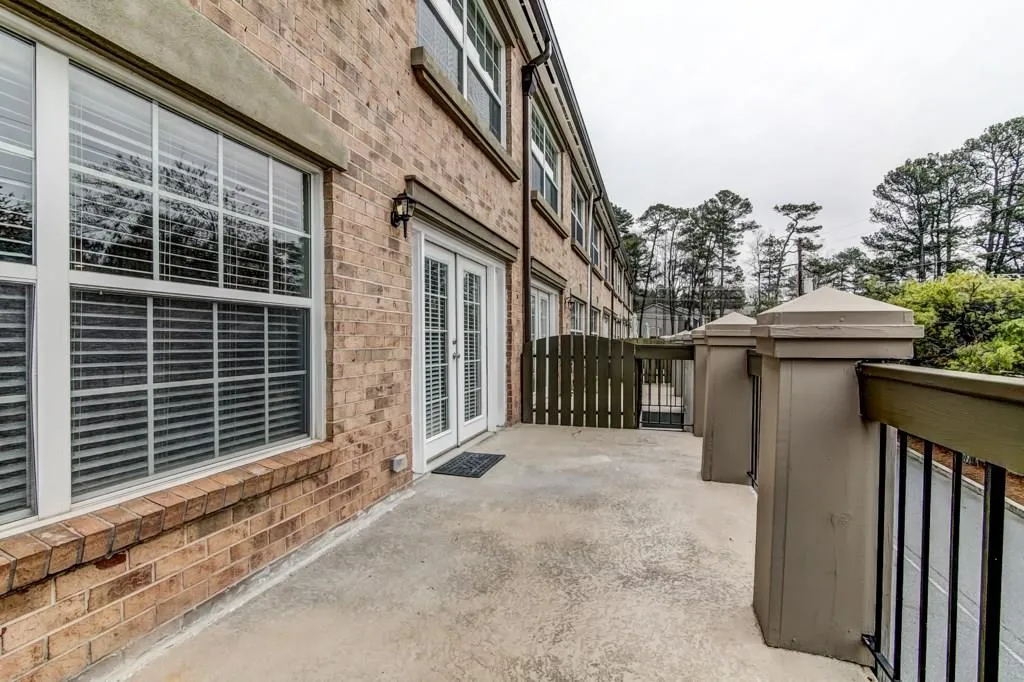 6980 Roswell Road Unit B6, Atlanta, Georgia 30328, 2 Bedrooms Bedrooms, ,1 BathroomBathrooms,Residential,Sold,6980 Roswell Road Unit B6,5820432