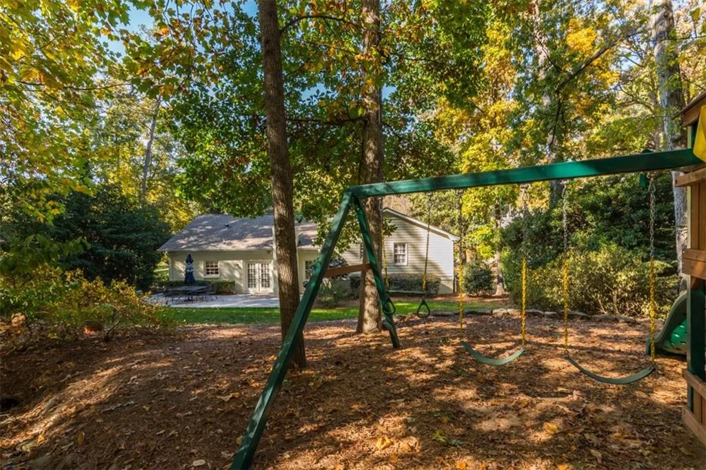 7245 Wynhill Drive, Sandy Springs, Georgia 30328, 3 Bedrooms Bedrooms, ,2 BathroomsBathrooms,Residential,Sold,7245 Wynhill Drive,5774181