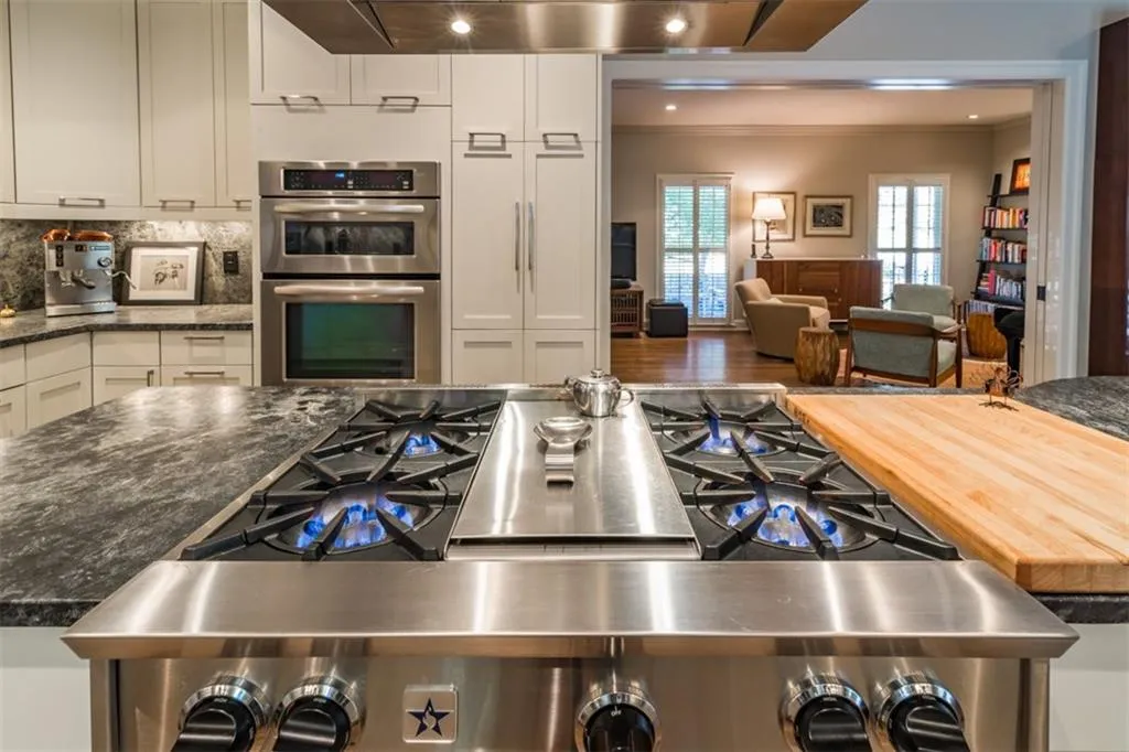 7245 Wynhill Drive, Sandy Springs, Georgia 30328, 3 Bedrooms Bedrooms, ,2 BathroomsBathrooms,Residential,Sold,7245 Wynhill Drive,5774181