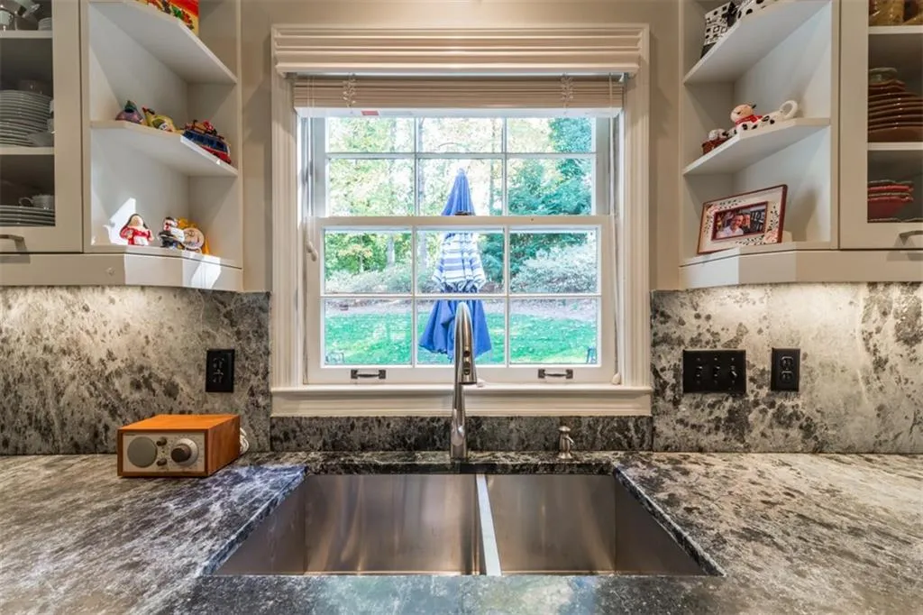 7245 Wynhill Drive, Sandy Springs, Georgia 30328, 3 Bedrooms Bedrooms, ,2 BathroomsBathrooms,Residential,Sold,7245 Wynhill Drive,5774181