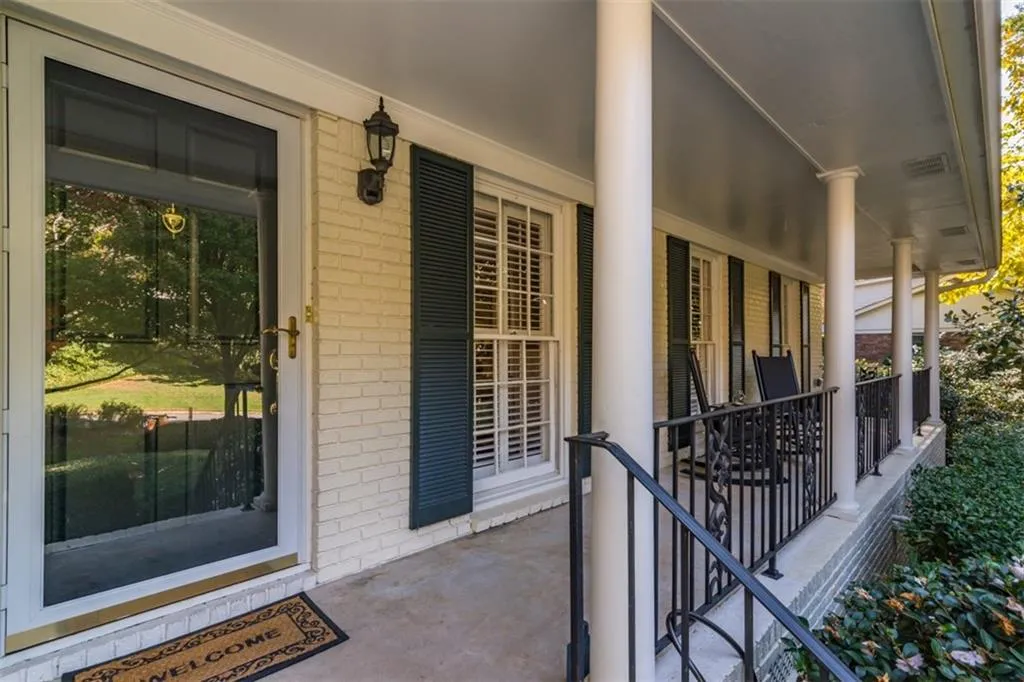 7245 Wynhill Drive, Sandy Springs, Georgia 30328, 3 Bedrooms Bedrooms, ,2 BathroomsBathrooms,Residential,Sold,7245 Wynhill Drive,5774181