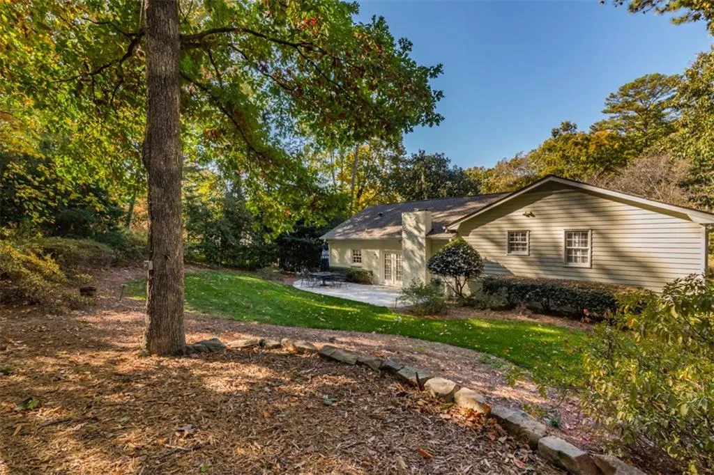 7245 Wynhill Drive, Sandy Springs, Georgia 30328, 3 Bedrooms Bedrooms, ,2 BathroomsBathrooms,Residential,Sold,7245 Wynhill Drive,5774181