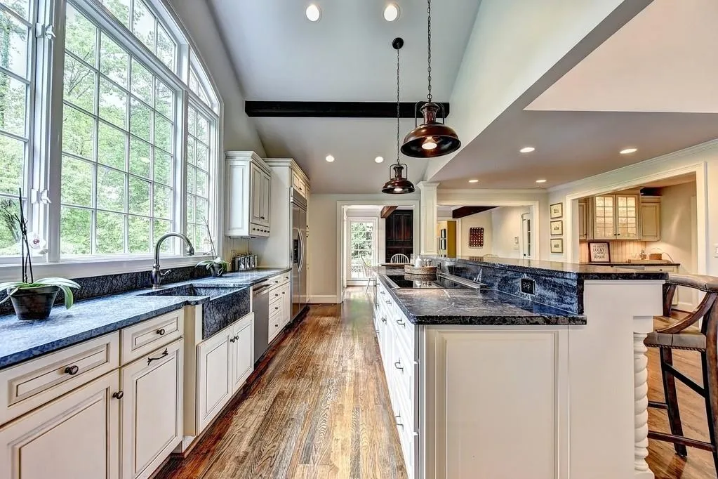 1000 The 16th Fairway, Sandy Springs, Georgia 30350, 6 Bedrooms Bedrooms, ,4 BathroomsBathrooms,Residential,Sold,1000 The 16th Fairway,6540310