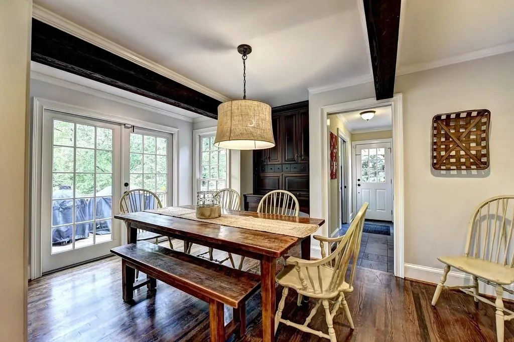 1000 The 16th Fairway, Sandy Springs, Georgia 30350, 6 Bedrooms Bedrooms, ,4 BathroomsBathrooms,Residential,Sold,1000 The 16th Fairway,6540310