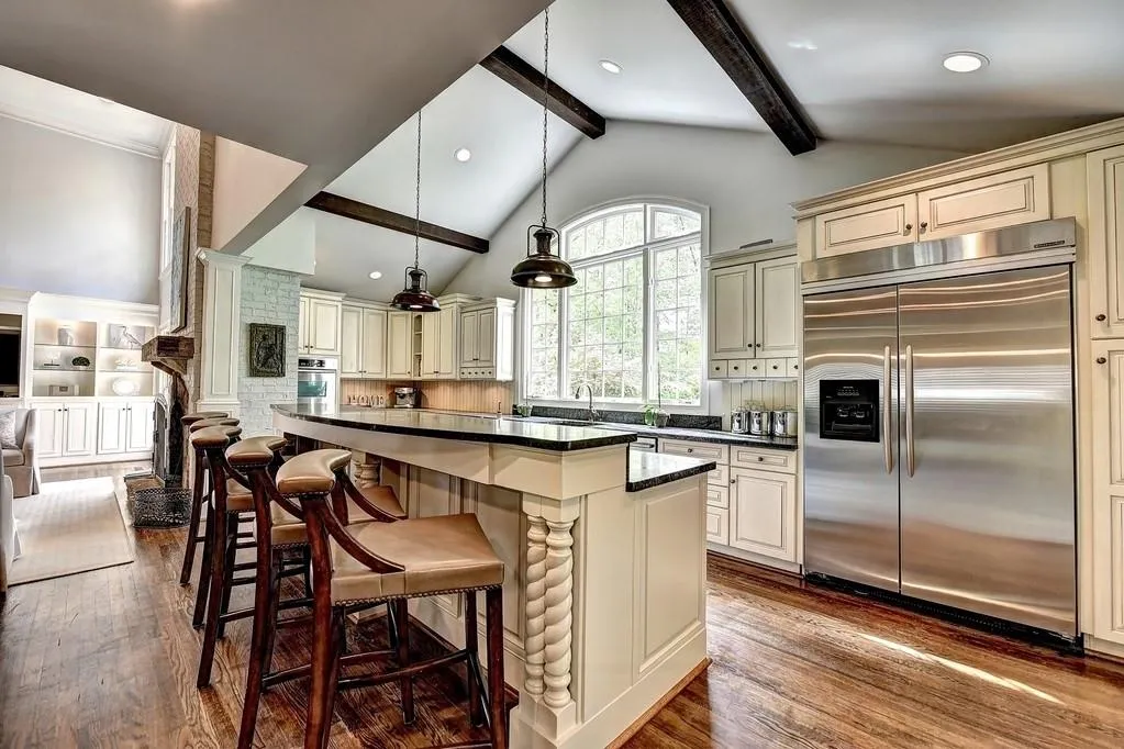 1000 The 16th Fairway, Sandy Springs, Georgia 30350, 6 Bedrooms Bedrooms, ,4 BathroomsBathrooms,Residential,Sold,1000 The 16th Fairway,6540310