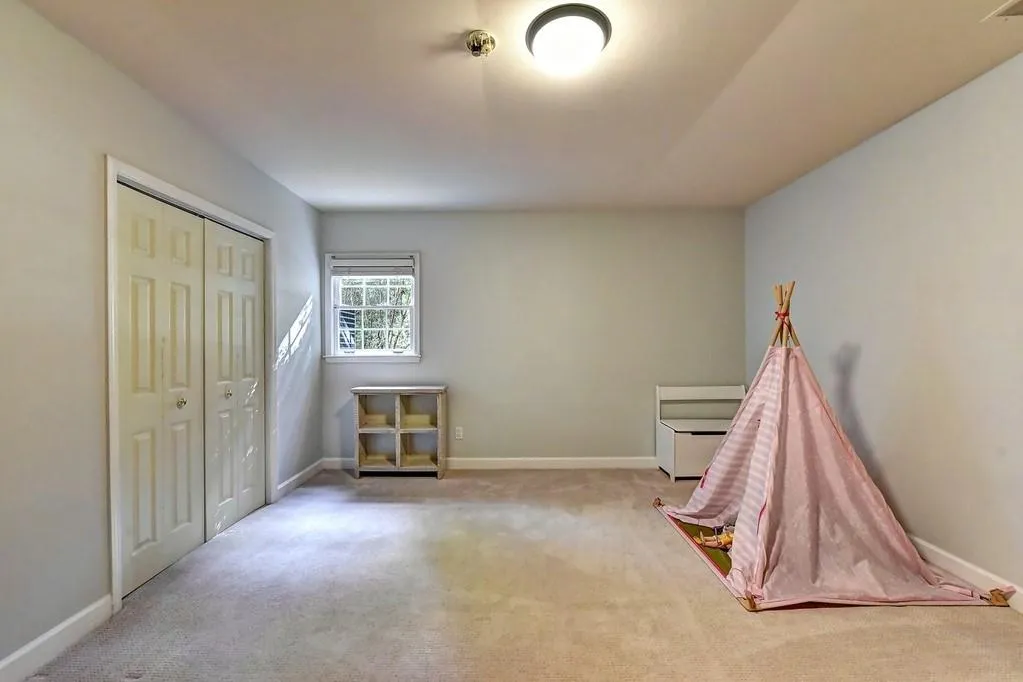 1000 The 16th Fairway, Sandy Springs, Georgia 30350, 6 Bedrooms Bedrooms, ,4 BathroomsBathrooms,Residential,Sold,1000 The 16th Fairway,6540310