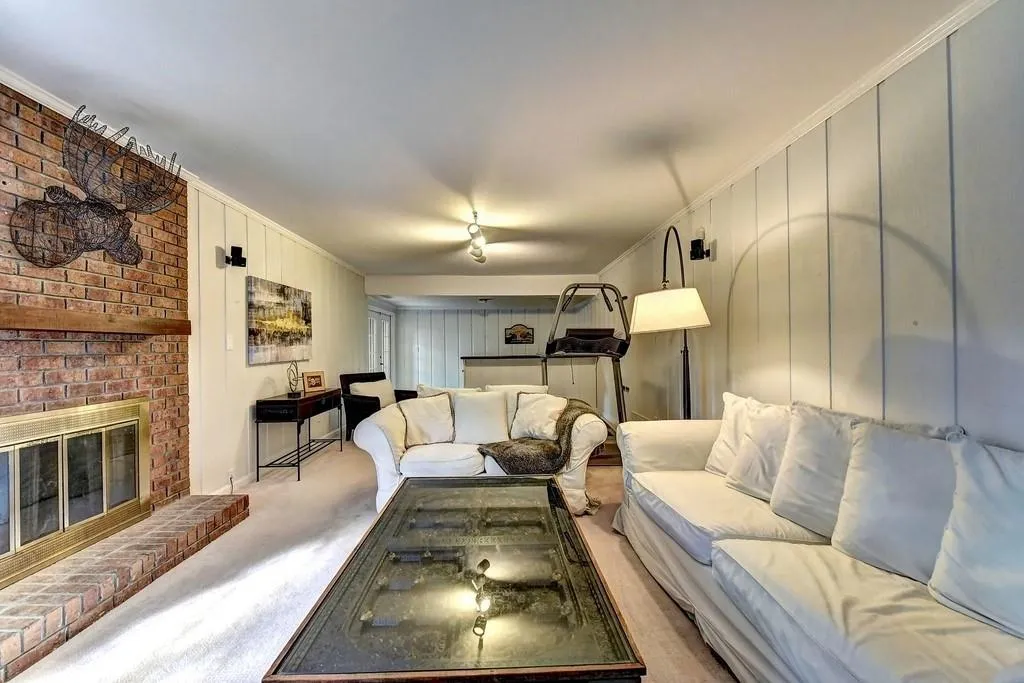 1000 The 16th Fairway, Sandy Springs, Georgia 30350, 6 Bedrooms Bedrooms, ,4 BathroomsBathrooms,Residential,Sold,1000 The 16th Fairway,6540310