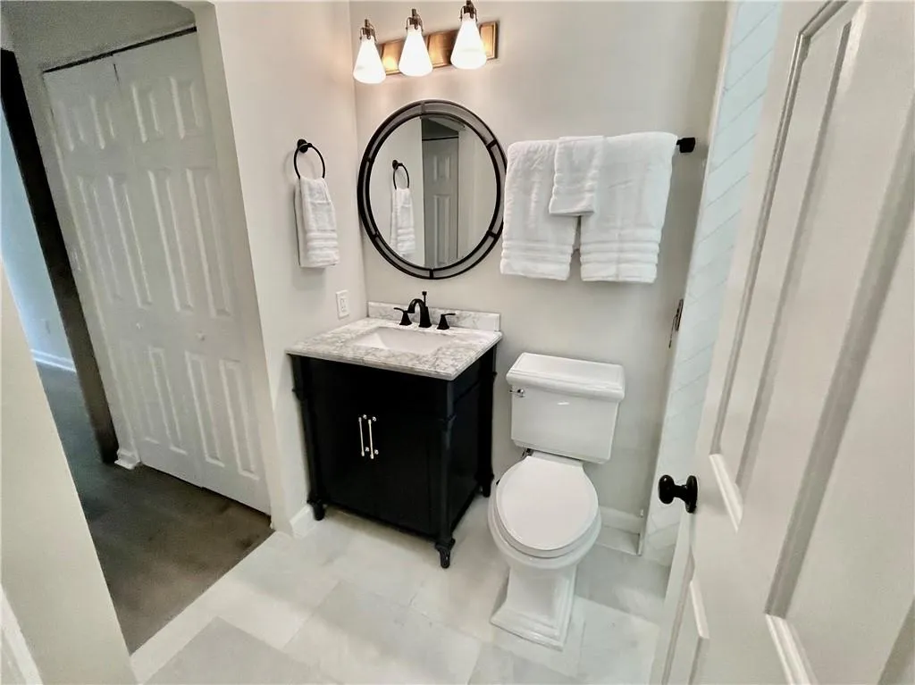 300 Johnson Ferry Road Unit A406, Atlanta, Georgia 30328, 1 Bedroom Bedrooms, ,1 BathroomBathrooms,Residential,Sold,300 Johnson Ferry Road Unit A406,7400895