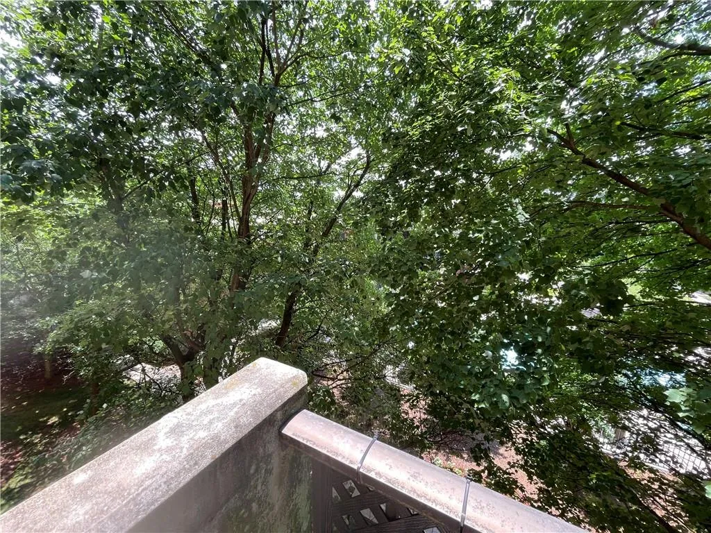 300 Johnson Ferry Road Unit A406, Atlanta, Georgia 30328, 1 Bedroom Bedrooms, ,1 BathroomBathrooms,Residential,Sold,300 Johnson Ferry Road Unit A406,7400895