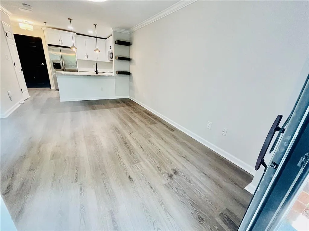 300 Johnson Ferry Road Unit A406, Atlanta, Georgia 30328, 1 Bedroom Bedrooms, ,1 BathroomBathrooms,Residential,Sold,300 Johnson Ferry Road Unit A406,7400895