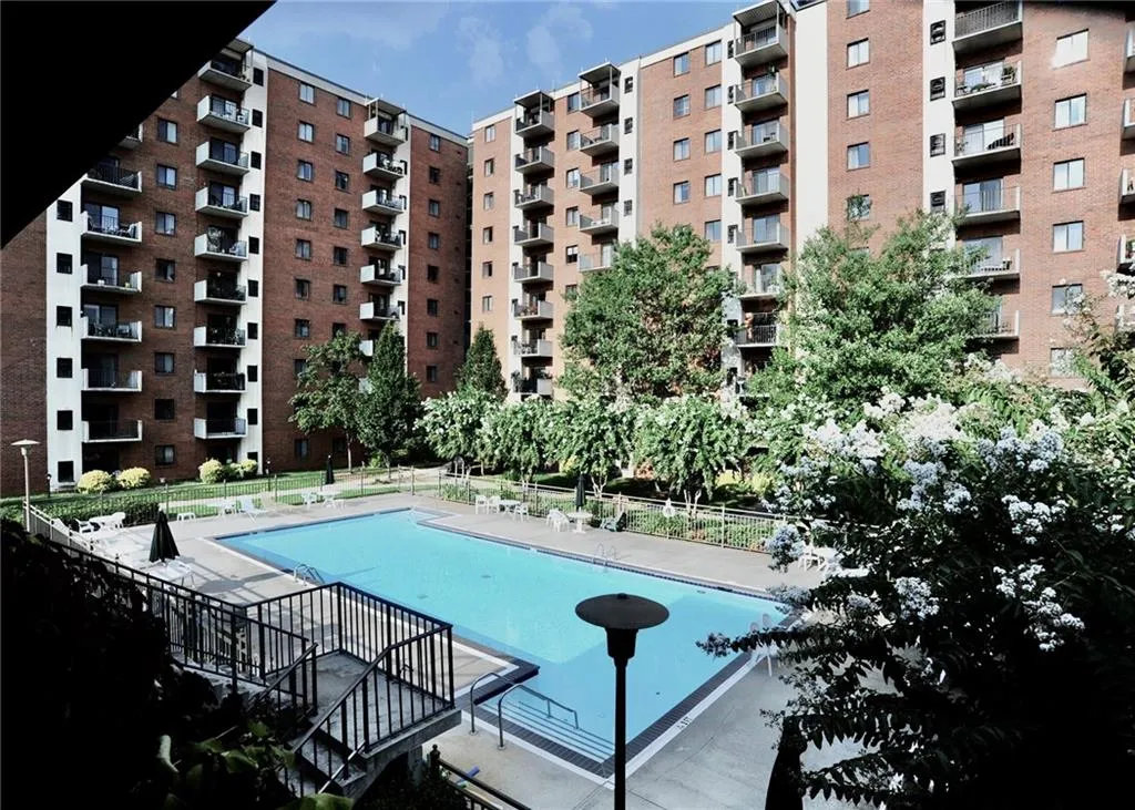300 Johnson Ferry Road Unit A406, Atlanta, Georgia 30328, 1 Bedroom Bedrooms, ,1 BathroomBathrooms,Residential,Sold,300 Johnson Ferry Road Unit A406,7400895