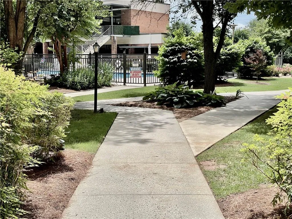 300 Johnson Ferry Road Unit A406, Atlanta, Georgia 30328, 1 Bedroom Bedrooms, ,1 BathroomBathrooms,Residential,Sold,300 Johnson Ferry Road Unit A406,7400895