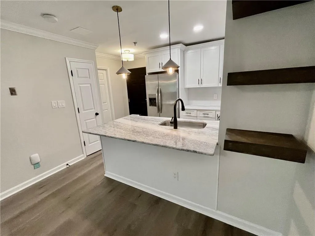 300 Johnson Ferry Road Unit A406, Atlanta, Georgia 30328, 1 Bedroom Bedrooms, ,1 BathroomBathrooms,Residential,Sold,300 Johnson Ferry Road Unit A406,7400895