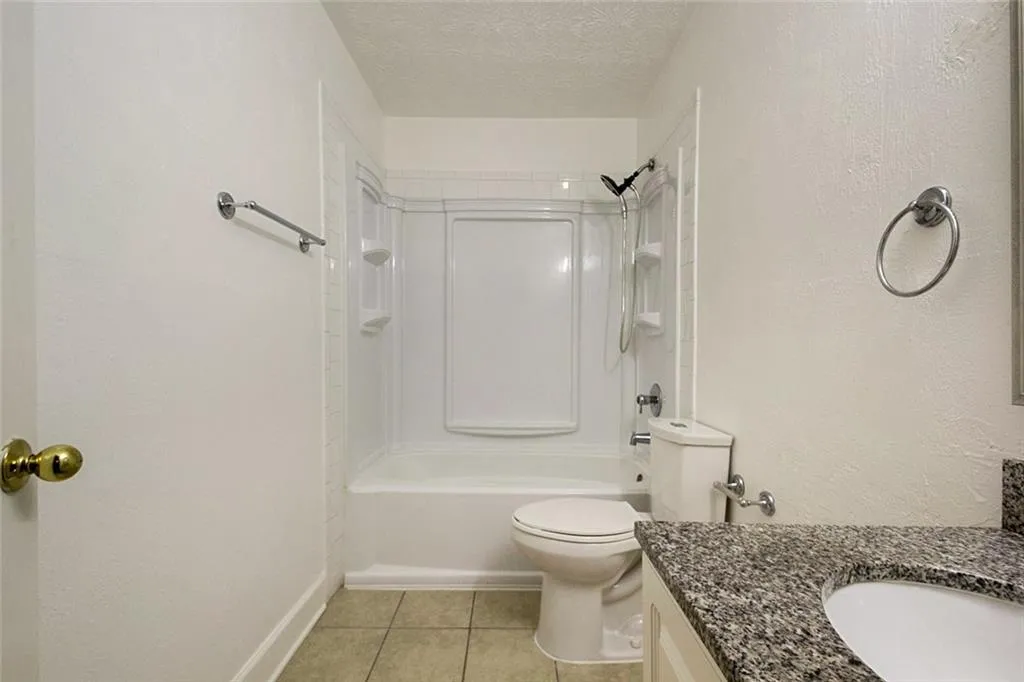 370 N River Parkway Unit F, Atlanta, Georgia 30350, 3 Bedrooms Bedrooms, ,2 BathroomsBathrooms,Residential,Sold,370 N River Parkway Unit F,6594225