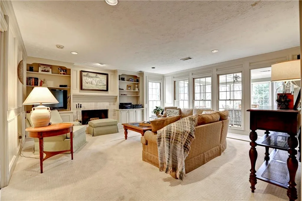 325 Amador Circle, Sandy Springs, Georgia 30350, 4 Bedrooms Bedrooms, ,2 BathroomsBathrooms,Residential,Sold,325 Amador Circle,5649024