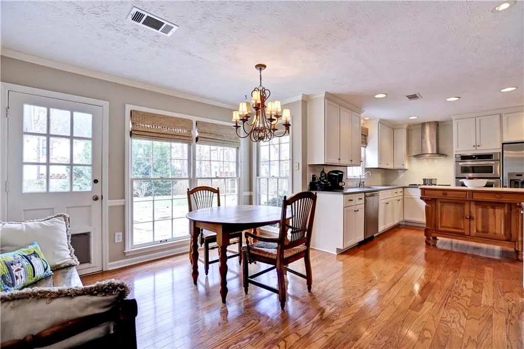 325 Amador Circle, Sandy Springs, Georgia 30350, 4 Bedrooms Bedrooms, ,2 BathroomsBathrooms,Residential,Sold,325 Amador Circle,5649024