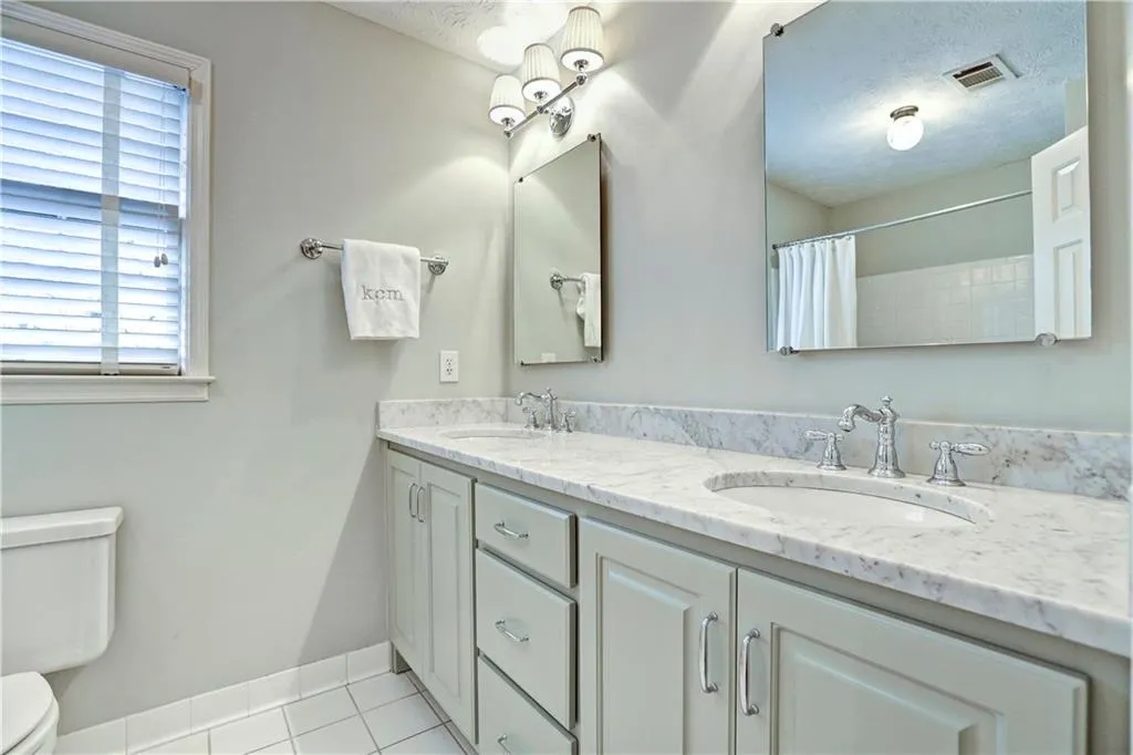 325 Amador Circle, Sandy Springs, Georgia 30350, 4 Bedrooms Bedrooms, ,2 BathroomsBathrooms,Residential,Sold,325 Amador Circle,5649024