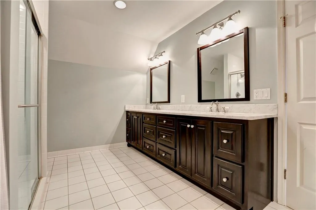 325 Amador Circle, Sandy Springs, Georgia 30350, 4 Bedrooms Bedrooms, ,2 BathroomsBathrooms,Residential,Sold,325 Amador Circle,5649024