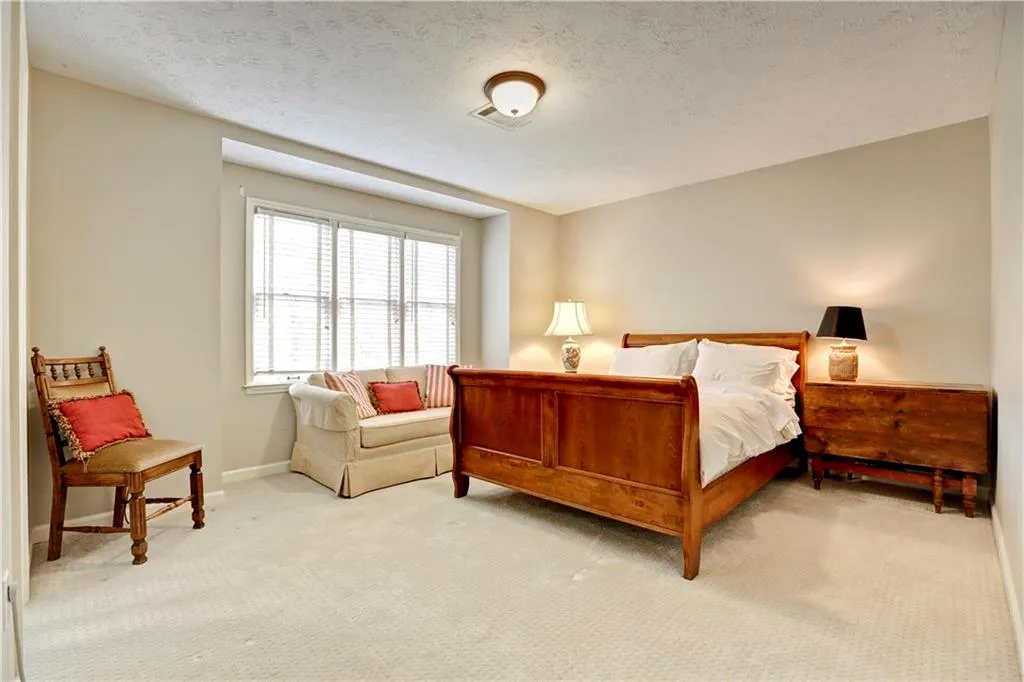 325 Amador Circle, Sandy Springs, Georgia 30350, 4 Bedrooms Bedrooms, ,2 BathroomsBathrooms,Residential,Sold,325 Amador Circle,5649024