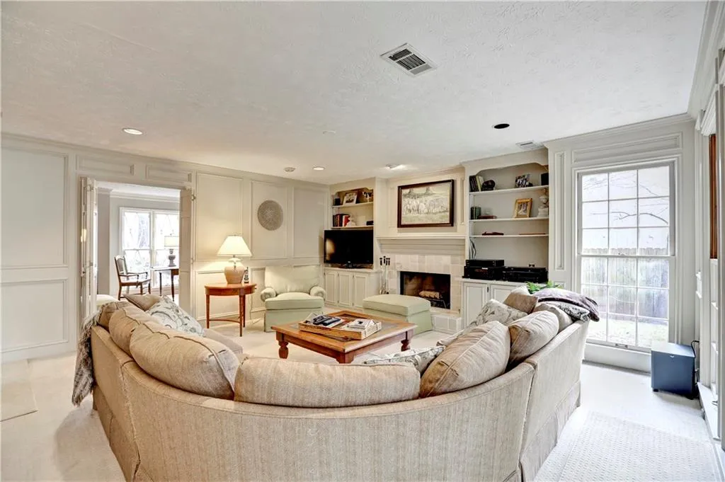 325 Amador Circle, Sandy Springs, Georgia 30350, 4 Bedrooms Bedrooms, ,2 BathroomsBathrooms,Residential,Sold,325 Amador Circle,5649024
