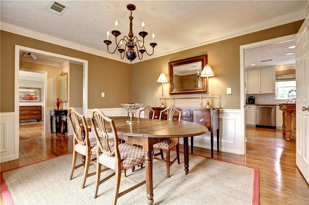 325 Amador Circle, Sandy Springs, Georgia 30350, 4 Bedrooms Bedrooms, ,2 BathroomsBathrooms,Residential,Sold,325 Amador Circle,5649024