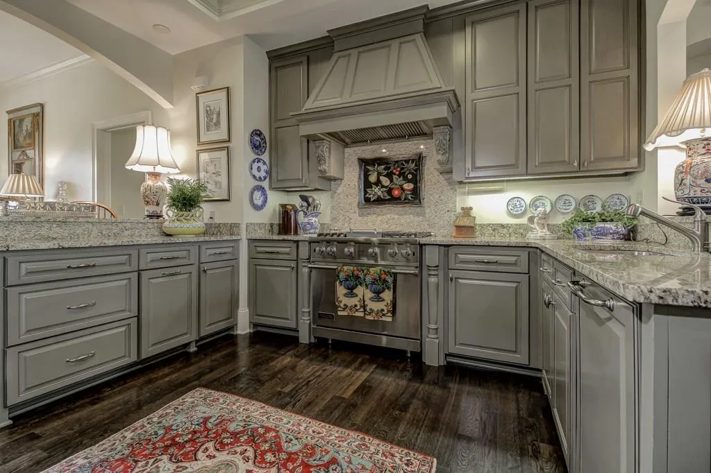 2700 Paces Ferry Road Se Unit 101, Atlanta, Georgia 30339, 3 Bedrooms Bedrooms, ,3 BathroomsBathrooms,Residential,Sold,2700 Paces Ferry Road Se Unit 101,5744122