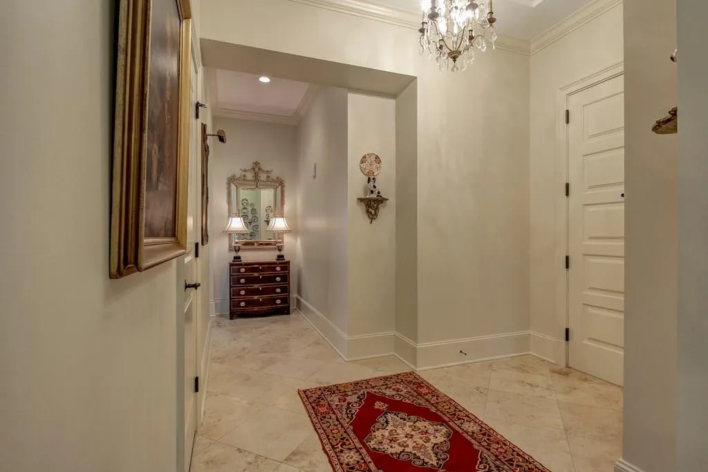 2700 Paces Ferry Road Se Unit 101, Atlanta, Georgia 30339, 3 Bedrooms Bedrooms, ,3 BathroomsBathrooms,Residential,Sold,2700 Paces Ferry Road Se Unit 101,5744122