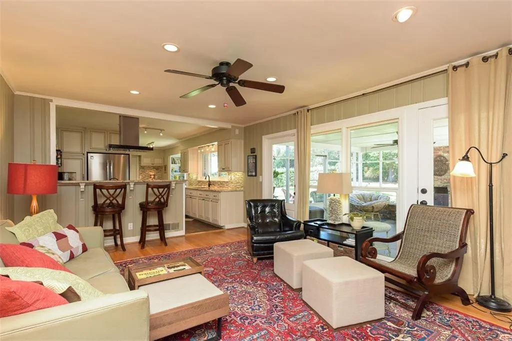 5805 Greenbrier Road, Sandy Springs, Georgia 30328, 3 Bedrooms Bedrooms, ,2 BathroomsBathrooms,Residential,Sold,5805 Greenbrier Road,5656905 5805 Greenbrier Road, Sandy Springs, Georgia 30328, 3 Bedrooms Bedrooms, ,2 BathroomsBathrooms,Residential,Sold,5805 Greenbrier Road,5656905