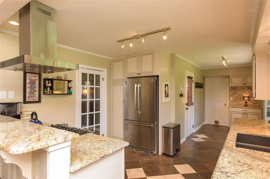 5805 Greenbrier Road, Sandy Springs, Georgia 30328, 3 Bedrooms Bedrooms, ,2 BathroomsBathrooms,Residential,Sold,5805 Greenbrier Road,5656905 5805 Greenbrier Road, Sandy Springs, Georgia 30328, 3 Bedrooms Bedrooms, ,2 BathroomsBathrooms,Residential,Sold,5805 Greenbrier Road,5656905