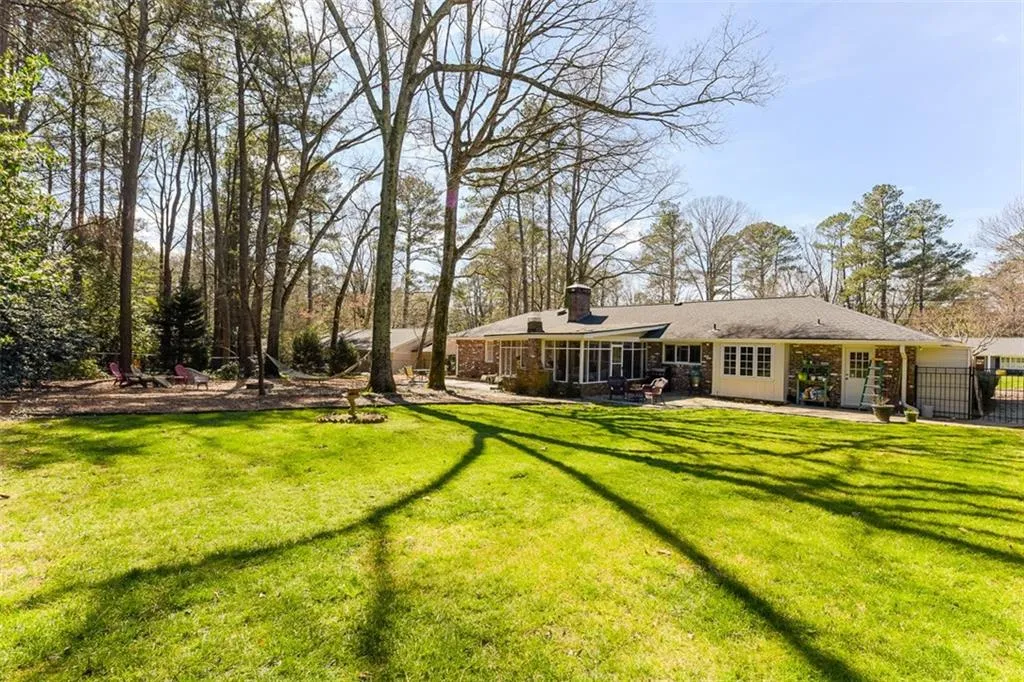 5805 Greenbrier Road, Sandy Springs, Georgia 30328, 3 Bedrooms Bedrooms, ,2 BathroomsBathrooms,Residential,Sold,5805 Greenbrier Road,5656905 5805 Greenbrier Road, Sandy Springs, Georgia 30328, 3 Bedrooms Bedrooms, ,2 BathroomsBathrooms,Residential,Sold,5805 Greenbrier Road,5656905