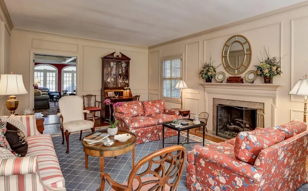 3801 Club Drive Ne, Atlanta, Georgia 30319, 5 Bedrooms Bedrooms, ,3 BathroomsBathrooms,Residential,Sold,3801 Club Drive Ne,5649486