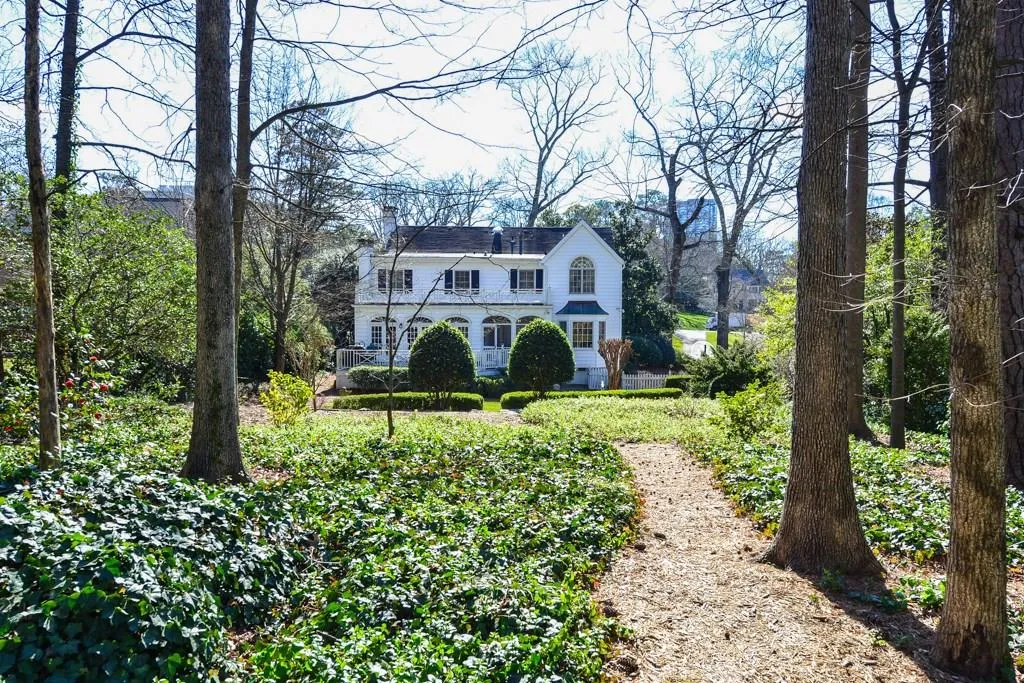 3801 Club Drive Ne, Atlanta, Georgia 30319, 5 Bedrooms Bedrooms, ,3 BathroomsBathrooms,Residential,Sold,3801 Club Drive Ne,5649486