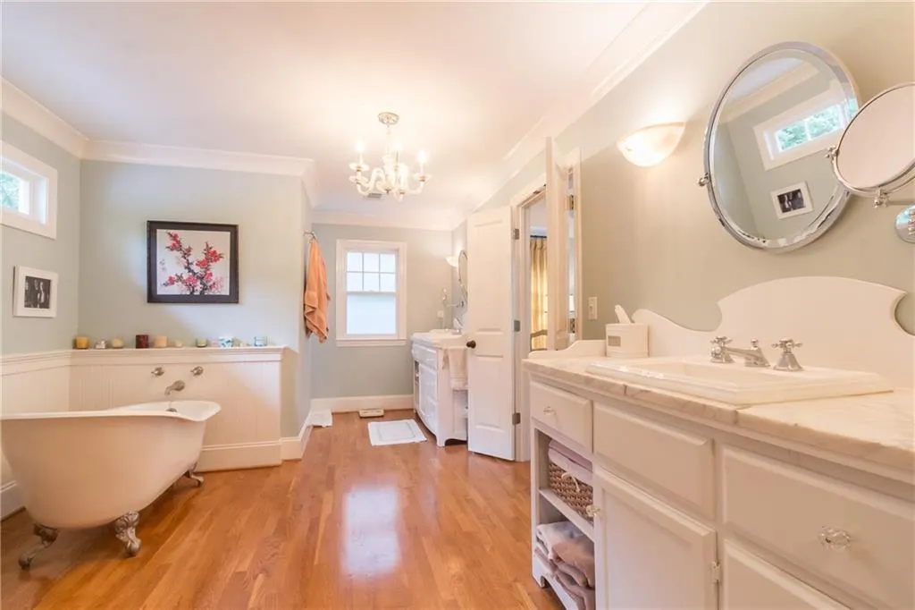 4750 Merlendale Drive, Atlanta, Georgia 30327, 5 Bedrooms Bedrooms, ,5 BathroomsBathrooms,Residential,Sold,4750 Merlendale Drive,5865593
