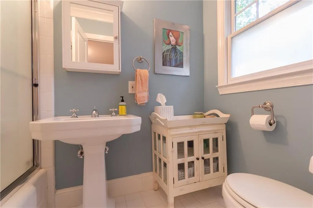4750 Merlendale Drive, Atlanta, Georgia 30327, 5 Bedrooms Bedrooms, ,5 BathroomsBathrooms,Residential,Sold,4750 Merlendale Drive,5865593