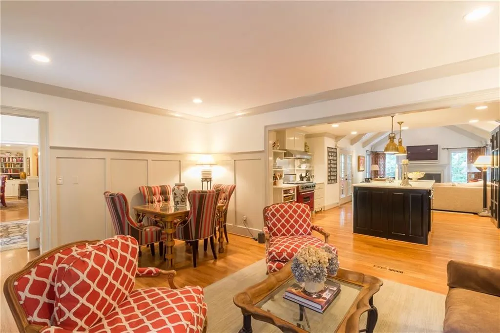 4750 Merlendale Drive, Atlanta, Georgia 30327, 5 Bedrooms Bedrooms, ,5 BathroomsBathrooms,Residential,Sold,4750 Merlendale Drive,5865593