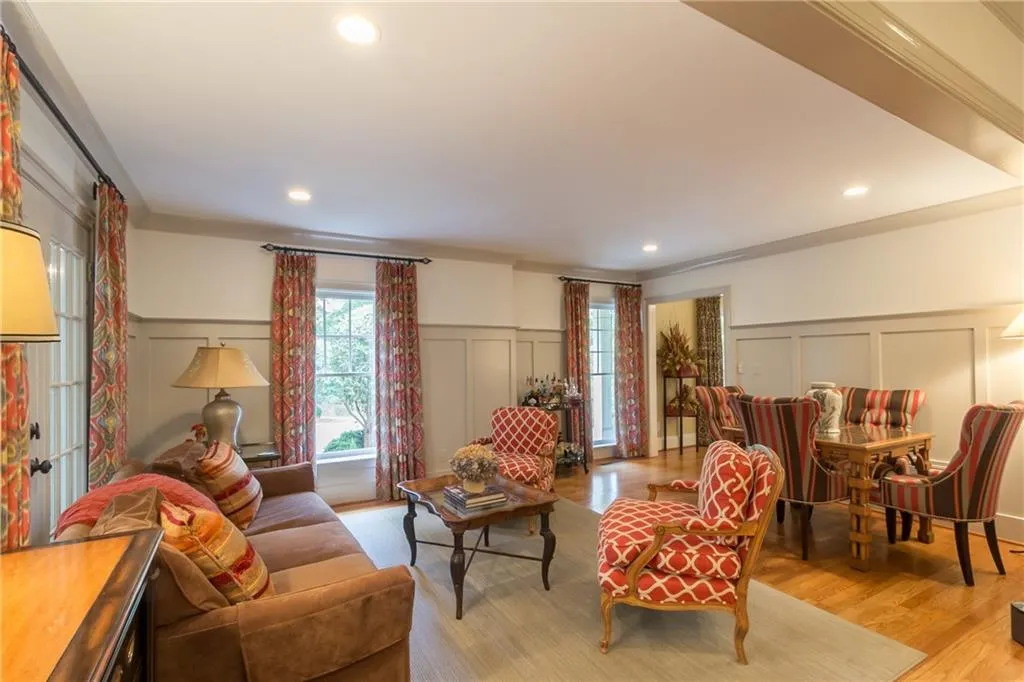 4750 Merlendale Drive, Atlanta, Georgia 30327, 5 Bedrooms Bedrooms, ,5 BathroomsBathrooms,Residential,Sold,4750 Merlendale Drive,5865593