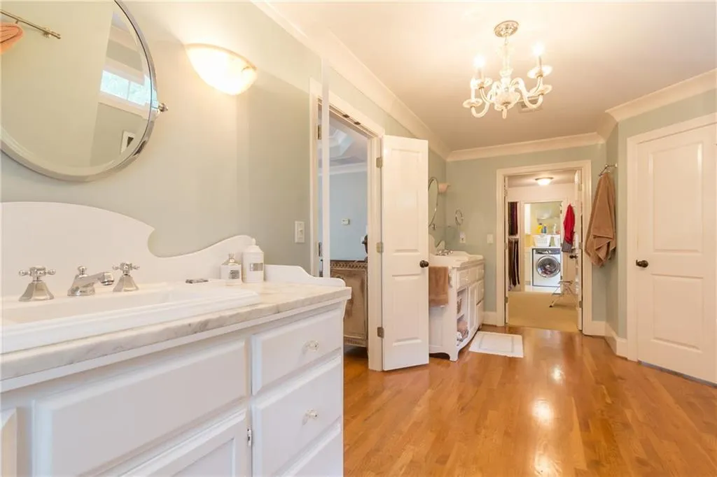 4750 Merlendale Drive, Atlanta, Georgia 30327, 5 Bedrooms Bedrooms, ,5 BathroomsBathrooms,Residential,Sold,4750 Merlendale Drive,5865593