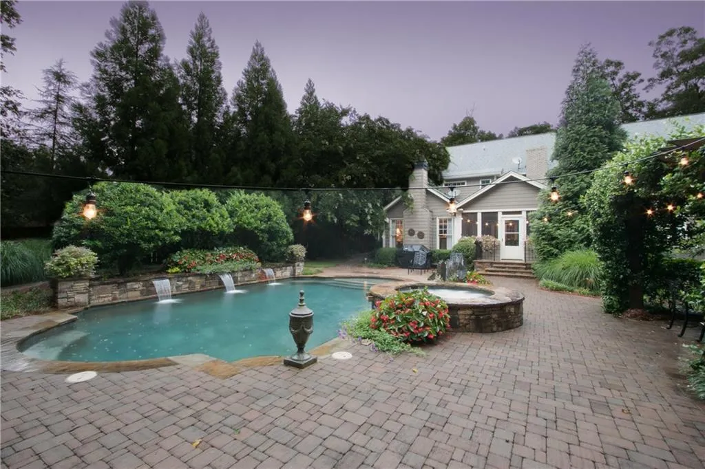 4750 Merlendale Drive, Atlanta, Georgia 30327, 5 Bedrooms Bedrooms, ,5 BathroomsBathrooms,Residential,Sold,4750 Merlendale Drive,5865593