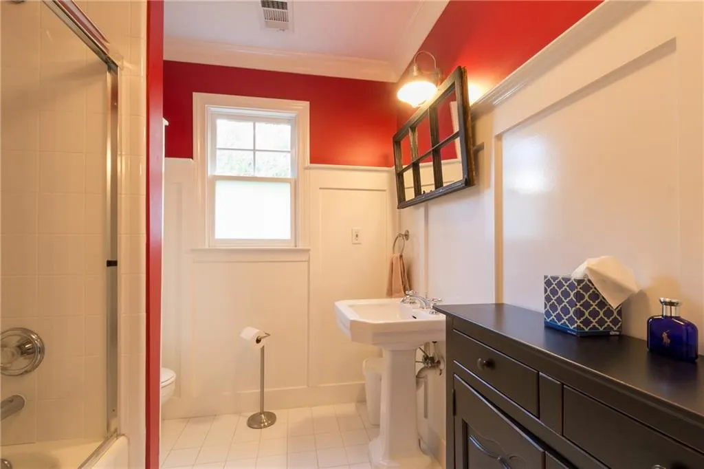 4750 Merlendale Drive, Atlanta, Georgia 30327, 5 Bedrooms Bedrooms, ,5 BathroomsBathrooms,Residential,Sold,4750 Merlendale Drive,5865593