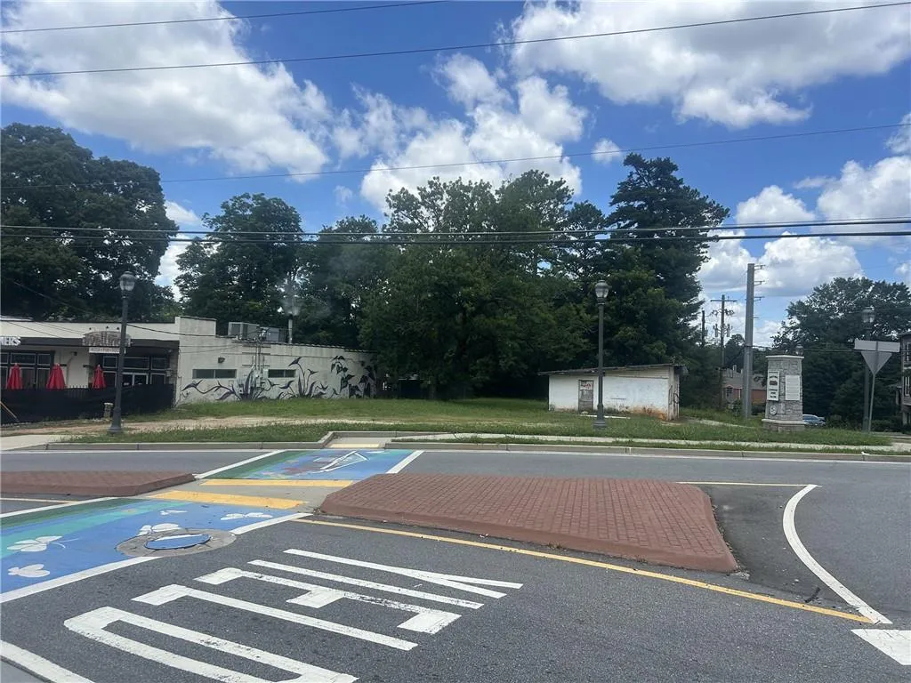 1334 Windsor Parkway, Atlanta, Georgia 30319, ,Commercial Sale,For Sale,1334 Windsor Parkway,7608068