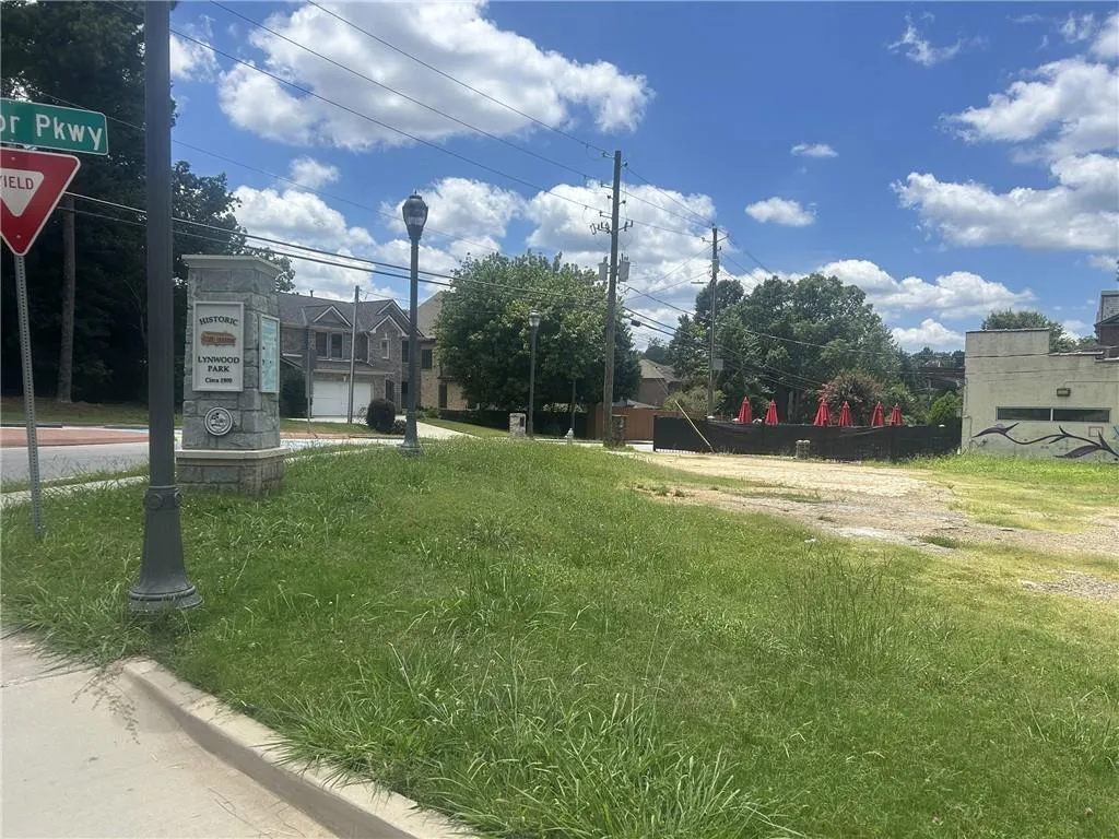 1334 Windsor Parkway, Atlanta, Georgia 30319, ,Commercial Sale,For Sale,1334 Windsor Parkway,7608068
