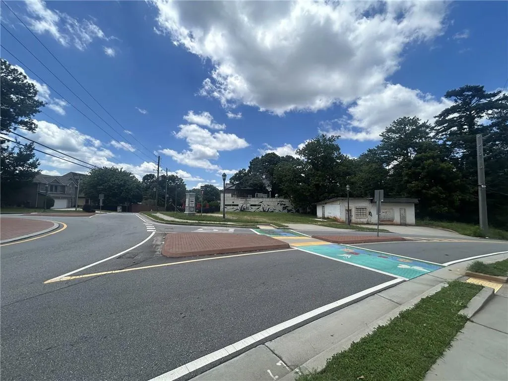 1334 Windsor Parkway, Atlanta, Georgia 30319, ,Commercial Sale,For Sale,1334 Windsor Parkway,7608068
