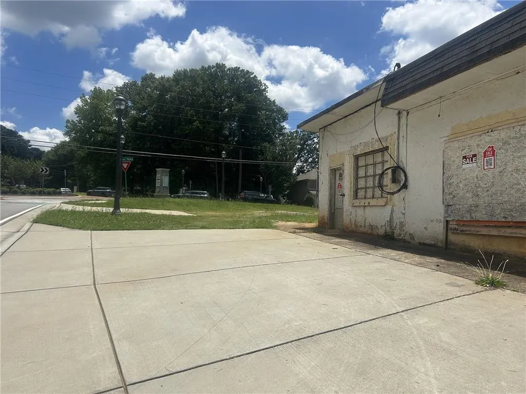 1334 Windsor Parkway, Atlanta, Georgia 30319, ,Commercial Sale,For Sale,1334 Windsor Parkway,7608068