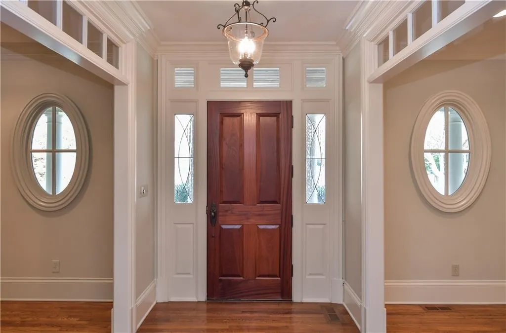 530 Kenbrook Drive, Atlanta, Georgia 30327, 6 Bedrooms Bedrooms, ,5 BathroomsBathrooms,Residential,Sold,530 Kenbrook Drive,6098287