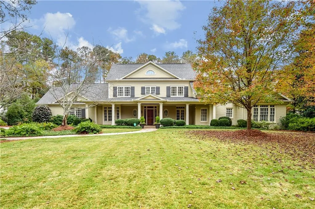 530 Kenbrook Drive, Atlanta, Georgia 30327, 6 Bedrooms Bedrooms, ,5 BathroomsBathrooms,Residential,Sold,530 Kenbrook Drive,6098287