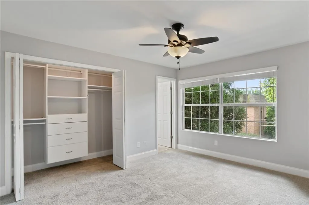 6980 Roswell Road Unit M1, Sandy Springs, Georgia 30328, 3 Bedrooms Bedrooms, ,2 BathroomsBathrooms,Residential,Sold,6980 Roswell Road Unit M1,6937137