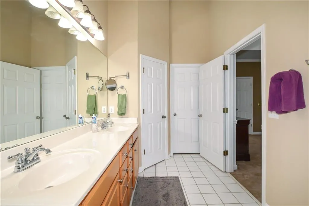 1200 Wing Street Unit 13, Sandy Springs, Georgia 30350, 3 Bedrooms Bedrooms, ,3 BathroomsBathrooms,Residential,Sold,1200 Wing Street Unit 13,6071388