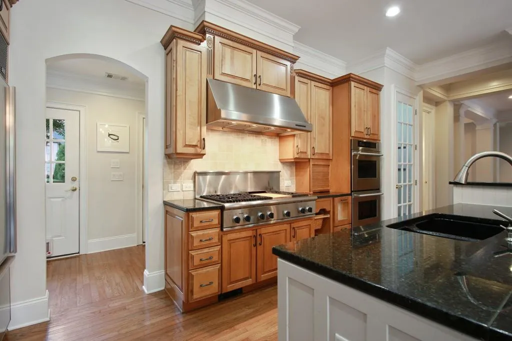 710 Glengate Place, Atlanta, Georgia 30328, 5 Bedrooms Bedrooms, ,5 BathroomsBathrooms,Residential,Sold,710 Glengate Place,5725214