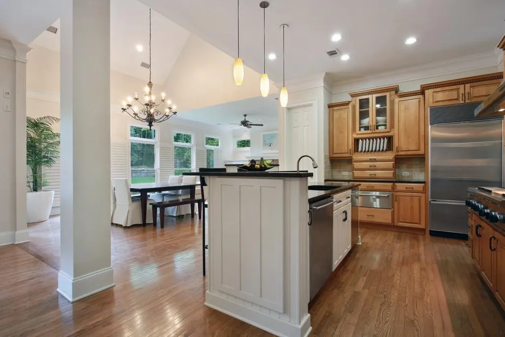 710 Glengate Place, Atlanta, Georgia 30328, 5 Bedrooms Bedrooms, ,5 BathroomsBathrooms,Residential,Sold,710 Glengate Place,5725214