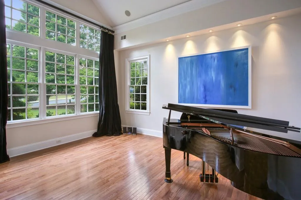 710 Glengate Place, Atlanta, Georgia 30328, 5 Bedrooms Bedrooms, ,5 BathroomsBathrooms,Residential,Sold,710 Glengate Place,5725214